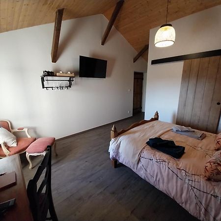 Au Granit Bleu Bed & Breakfast Faye-l'Abbesse Ngoại thất bức ảnh