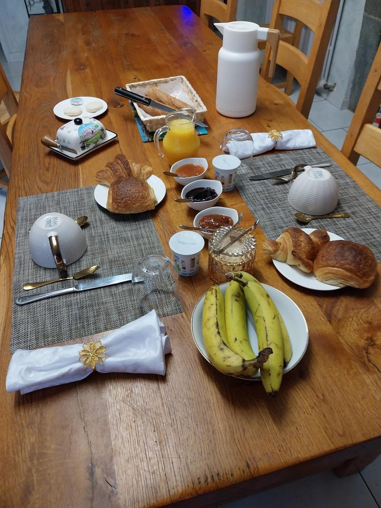 Au Granit Bleu Bed & Breakfast Faye-l'Abbesse Ngoại thất bức ảnh